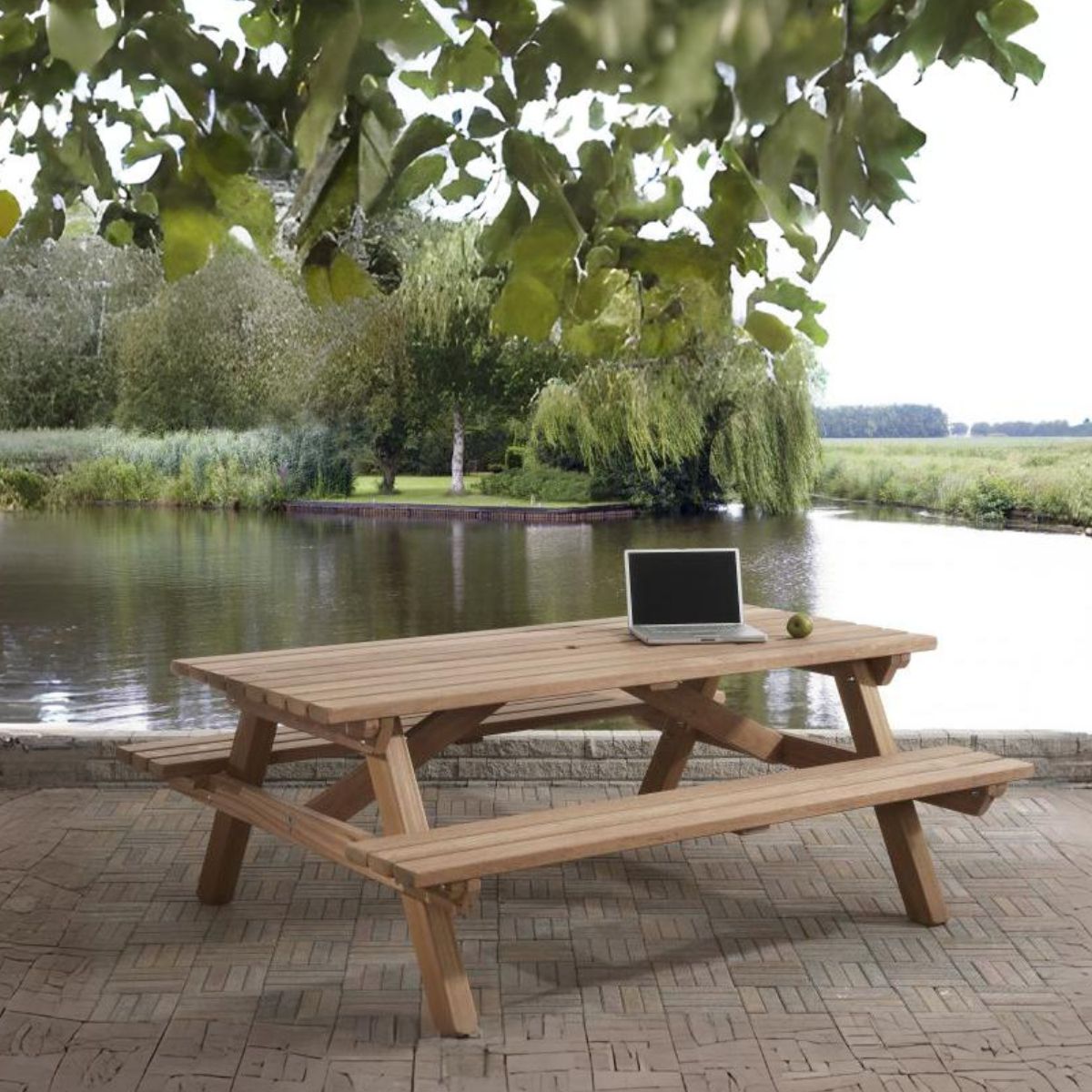 picknicktafel picknick tafel hardhout hele goede kwaliteit gaat superlang mee voor in de tuin staat leuk in elke tuin. 