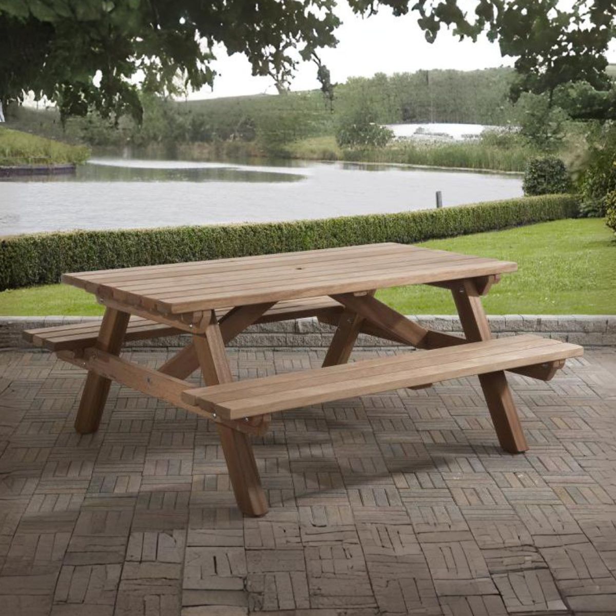 harthouten picknicktafel met gat voor parasol staat goed in elke tuin 