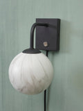 Wall lamp glass/iron Carrara globe 12x18xh.21cm white marble print/black